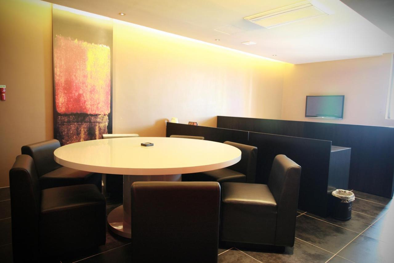 Hotel Oscar Suite Gunsan-si Exterior photo