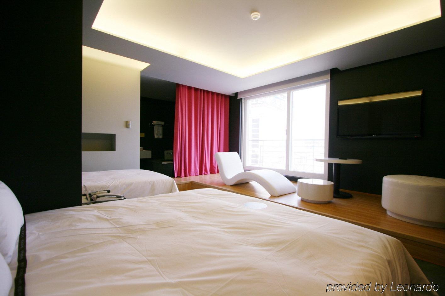 Hotel Oscar Suite Gunsan-si Room photo
