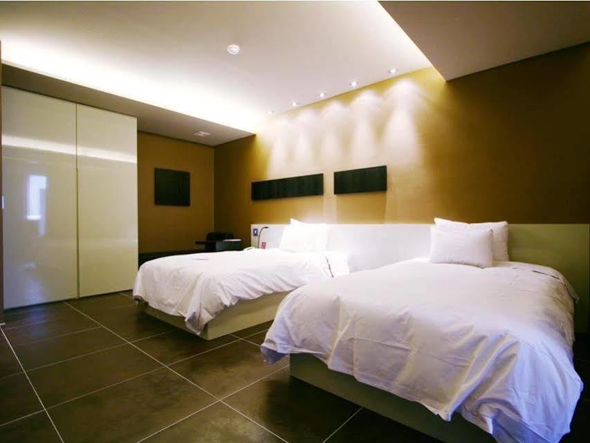 Hotel Oscar Suite Gunsan-si Exterior photo